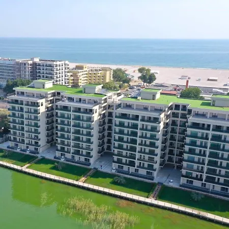 Viva Solid House * Mamaia